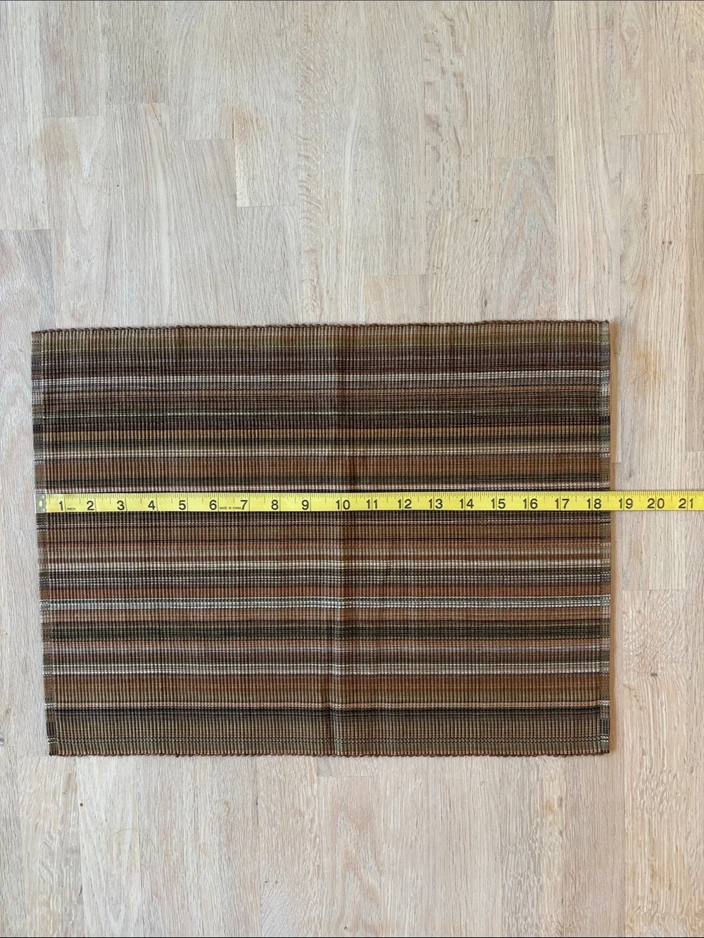 NIP Placemats Crate & Barrel | Set of 6 | Pattern: Kaleidoscope | Khaki